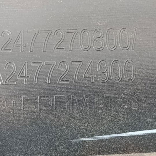 Borrachão Porta Dianteira Direita Mercedes Glb 200 2021 Preto