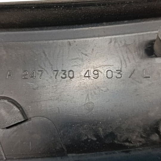 Acabamento Porta Traseiro Esquerdo Mercedes Glb 200 1.3 2021 Preto