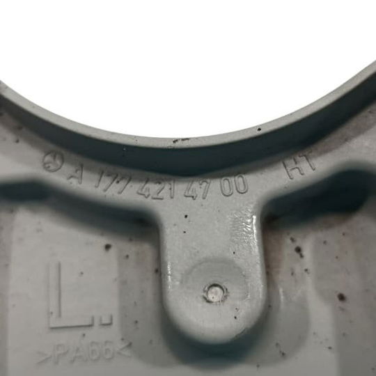 Suporte Esquerdo Mangueira Freio Mercedes Glb 200 1.3 2021 Preto