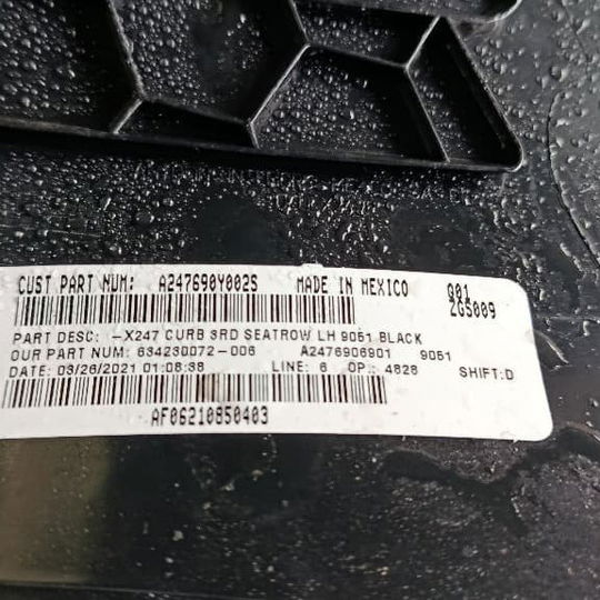 Acabamento Inferior Esquerdo Mala Mercedes Glb 200 2021