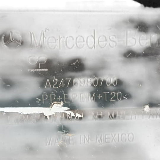 Spoiler Lateral Esquerdo Mercedes Glb 200 1.3 2021 Preto