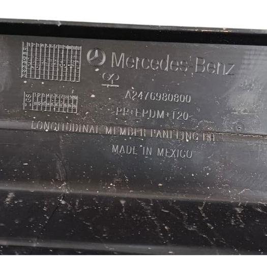 Spoiler Lateral Direito Mercedes Glb 200 1.3 2021 Preto