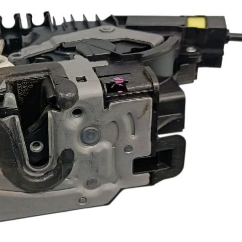 Fechadura Porta Dianteira Esquerda Mercedes C180 2017