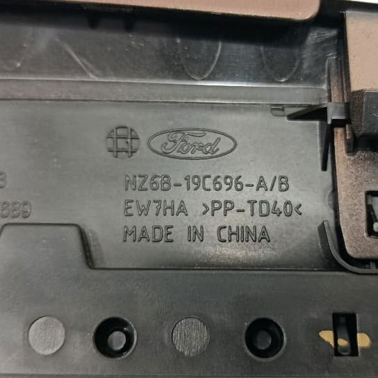 Difusor Ar Direito Painel Ford Maverick 2024