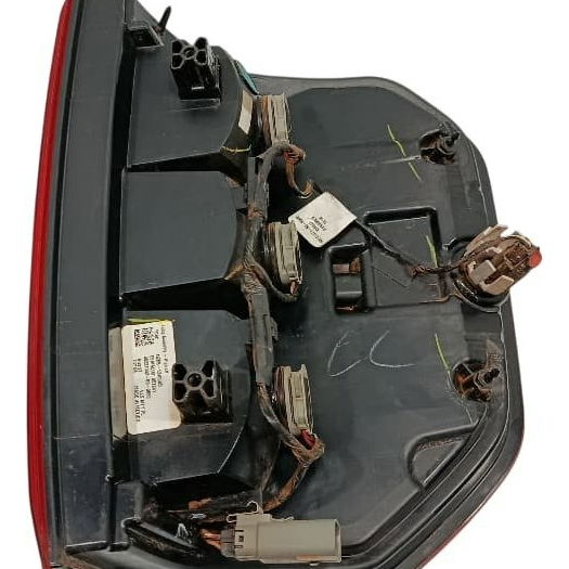 Lanterna Traseira Esq Ford Maverick 2024 (detalhe Arranhado) - Esquerdo/motorista - Vermelho