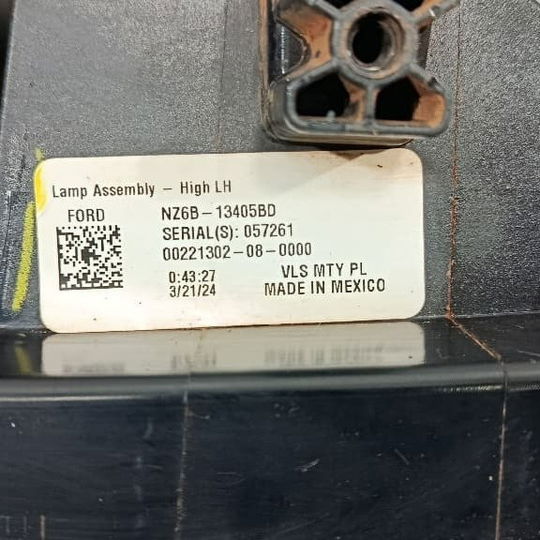 Lanterna Traseira Esq Ford Maverick 2024 (detalhe Arranhado) - Esquerdo/motorista - Vermelho