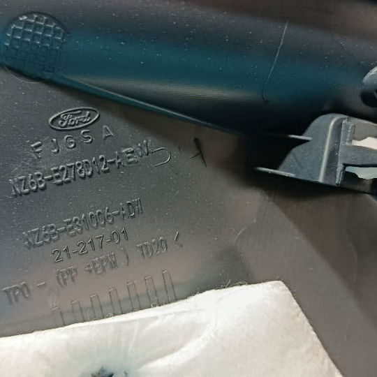 Acabamento Interno Direito Traseiro Ford Maverick 2024 - Preto