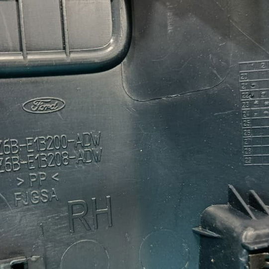 Soleira Direita Ford Maverick 2024 Preto