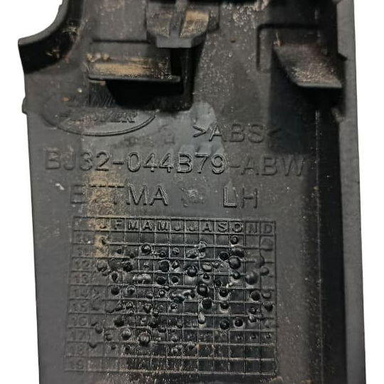 Acabamento Esquerdo Painel Land  Rover Evoque 2018 Preto