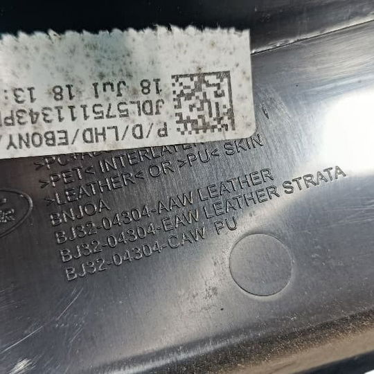 Acabamento Esquerdo Painel Land Rover Evoque 2018 Preto Animal Print