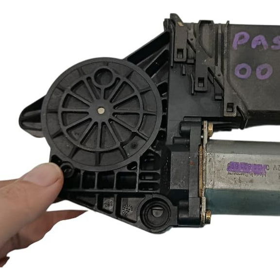 Motor Vidro Dianteiro Esquerdo Passat 2000