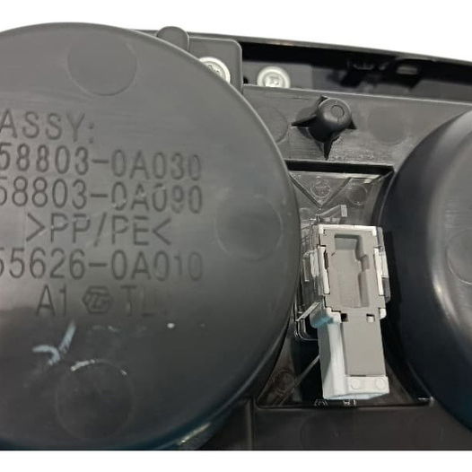 Porta Copos Console Toyota Corolla Cross Hybrid 2023 Preto