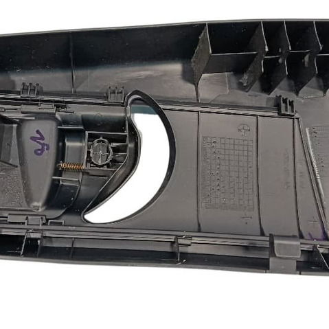 Acabamento Cinto Esquerdo Toyota Corolla Cross Hybrid 2023 Preto