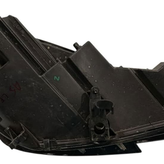 Farol Dianteiro Esq. Audi A4 2017 (carcaça Com Um Quebrada) Esquerdo/motorista