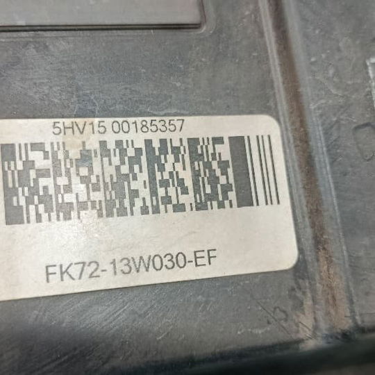 Farol Dianteiro Esq. Audi A4 2017 (carcaça Com Um Quebrada) Esquerdo/motorista