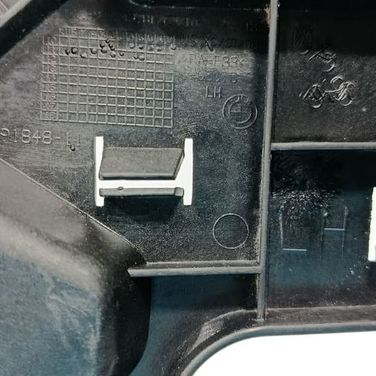 Tampa Correia Traseira Esquerda Bmw X3 2014 Preto