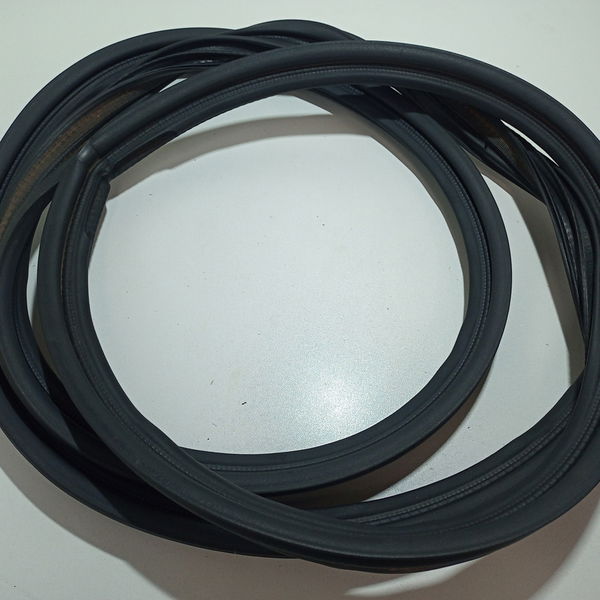 Borracha De Vedação Porta Malas March 1.6 Sv Cvt 2020