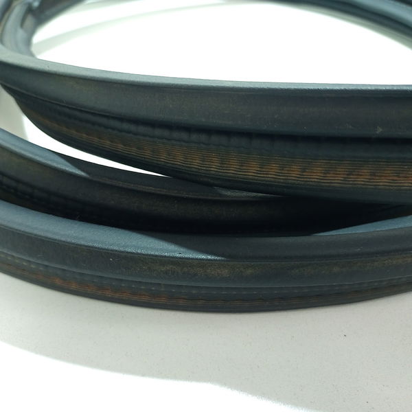 Borracha De Vedação Porta Malas March 1.6 Sv Cvt 2020