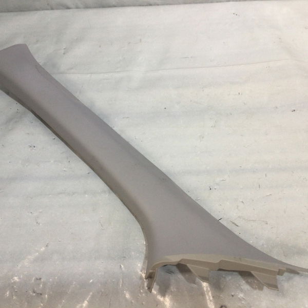 Moldura Esq Coluna A March 1.6 Sv Cvt 2020