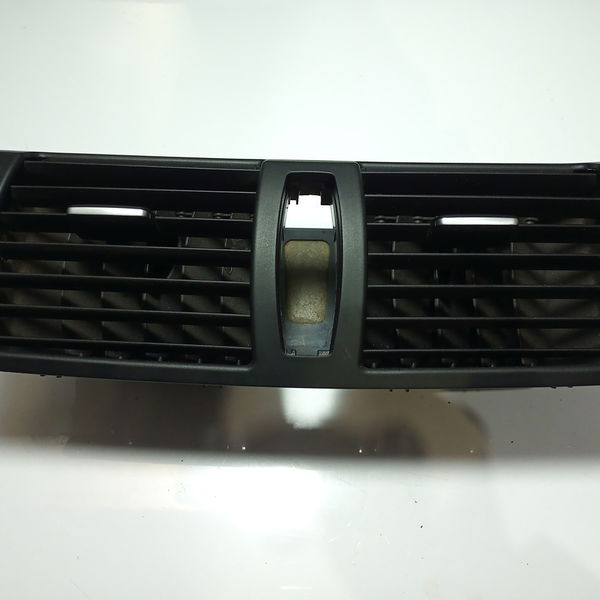 Difusor De Ar Central 118i 2009