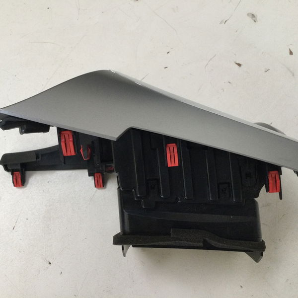 Difusor Ar Esquerdo Hilux 2019