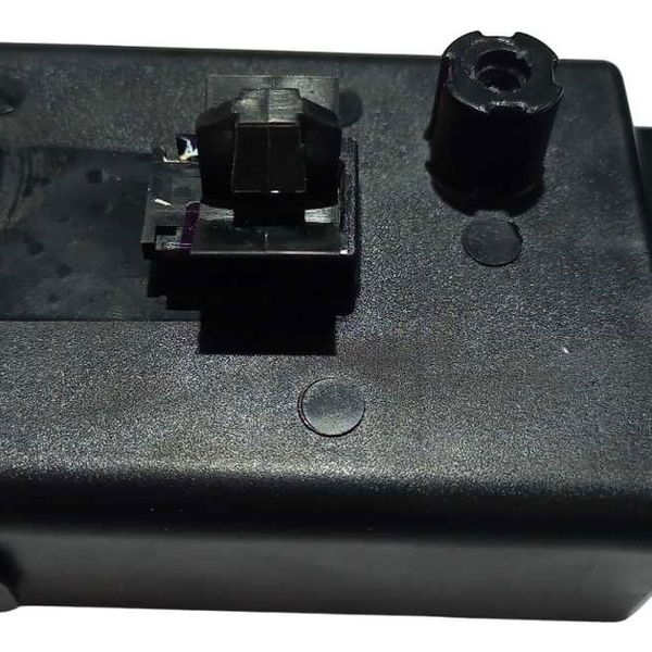 Modulo Trava Porta Traseira Esquerda Cobalt 1.8 2018 Usado