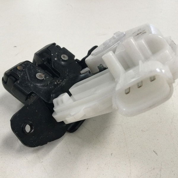 Fechadura Eletrica Porta Malas Yaris 1.5 Xs 2022
