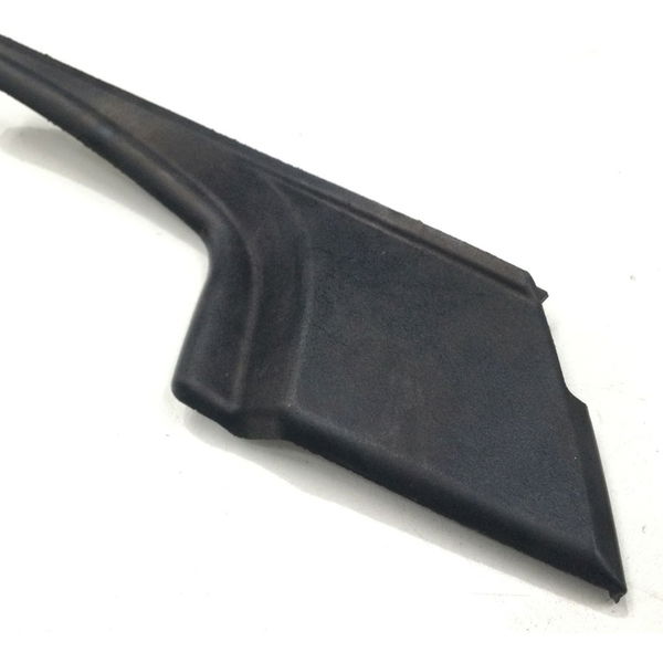 Moldura Esquerda Churrasqueira Yaris 1.5 Xs Connect 2022