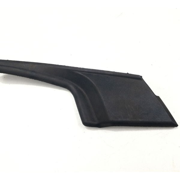 Moldura Esquerda Churrasqueira Yaris 1.5 Xs Connect 2022
