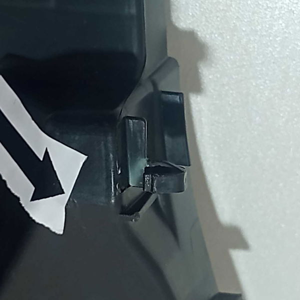 Suporte Do Radiador Direito Yaris 1.5 2022