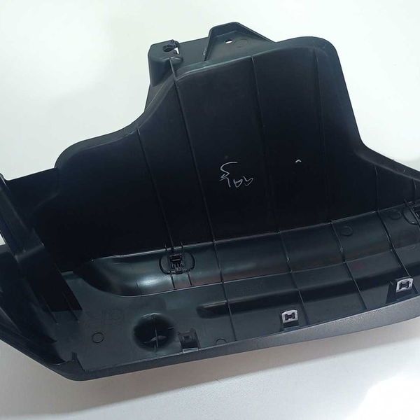 Suporte Tampão Bagagito Direito Yaris 1.5 Xs Connect 2022
