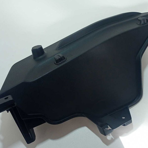 Suporte Tampão Bagagito Direito Yaris 1.5 Xs Connect 2022