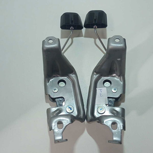 Par De Fechadura Do Encosto Traseiro Yaris 1.5 2022
