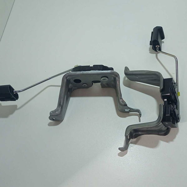 Par De Fechadura Do Encosto Traseiro Yaris 1.5 2022