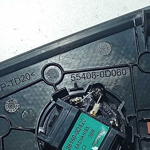 Moldura Com Tweeter Direito Yaris 1.5 2022