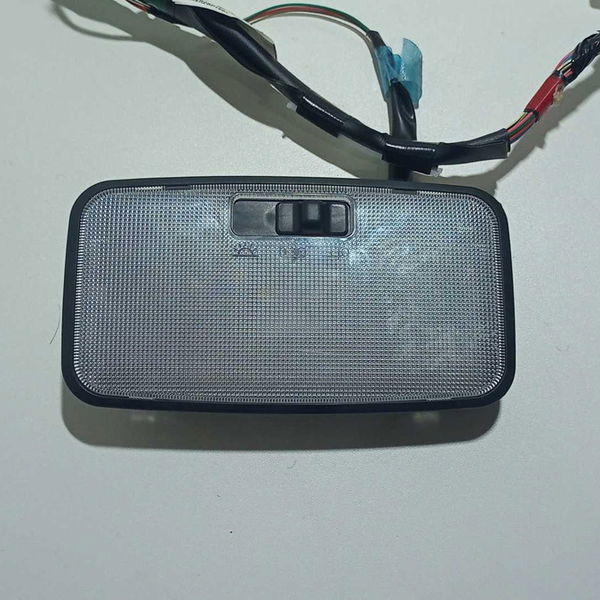 Luz Cortesia Central Com Chicote Yaris 1.5 Xs Connect 2022