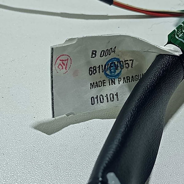 Luz Cortesia Central Com Chicote Yaris 1.5 Xs Connect 2022