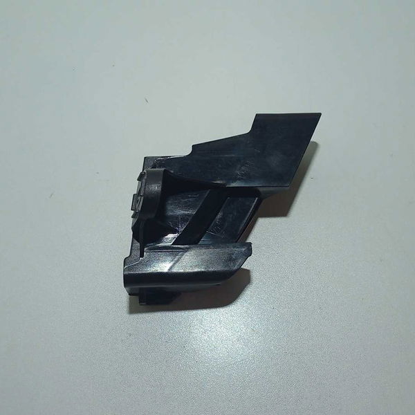 Suporte Parachoque Traseiro Direito Yaris 1.5 2022