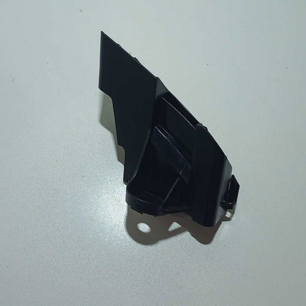 Suporte Parachoque Traseiro Direito Yaris 1.5 2022