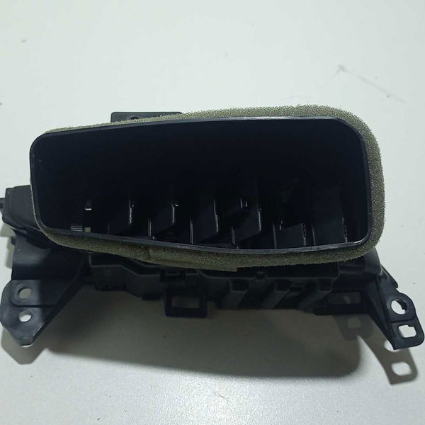 Difusor De Ar Direito Yaris 1.5 2022