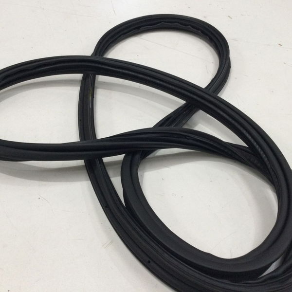 Pingadeira Porta Malas Yaris 1.5 2022