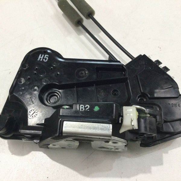 Fechadura Eletrica Dianteiro Direito Yaris 1.5 2022
