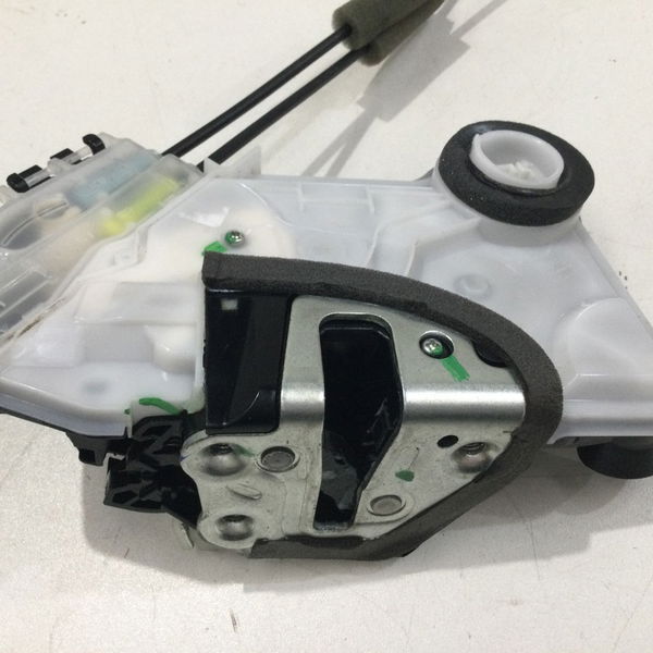 Fechadura Eletrica Dianteiro Direito Yaris 1.5 2022