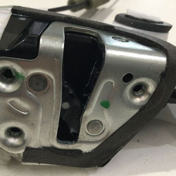 Fechadura Eletrica Dianteiro Direito Yaris 1.5 2022