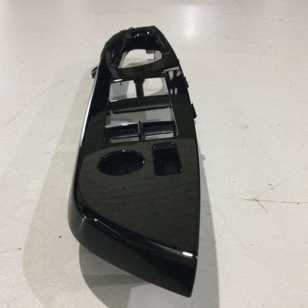 Moldura Botao Vidro Dianteiro Esquerdo Yaris 1.5 2022