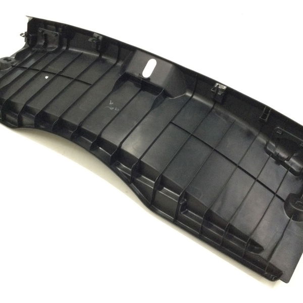Moldura Interna Tampa Porta Malas Yaris 1.5 2022