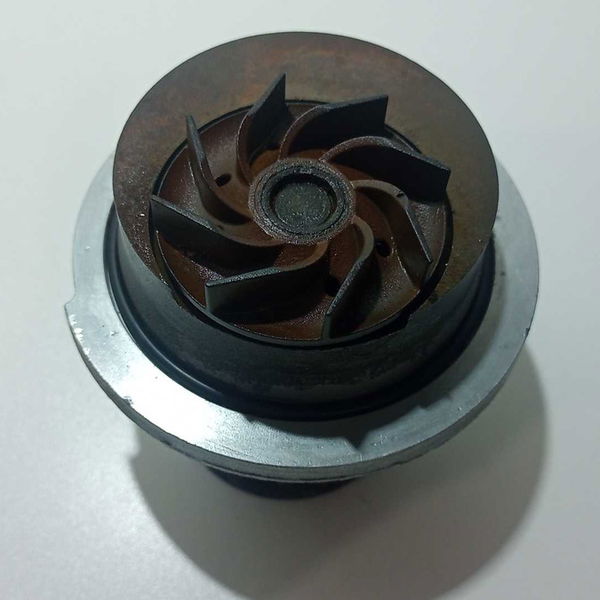 Bomba De Agua Corsa Hatch Maxx 2005