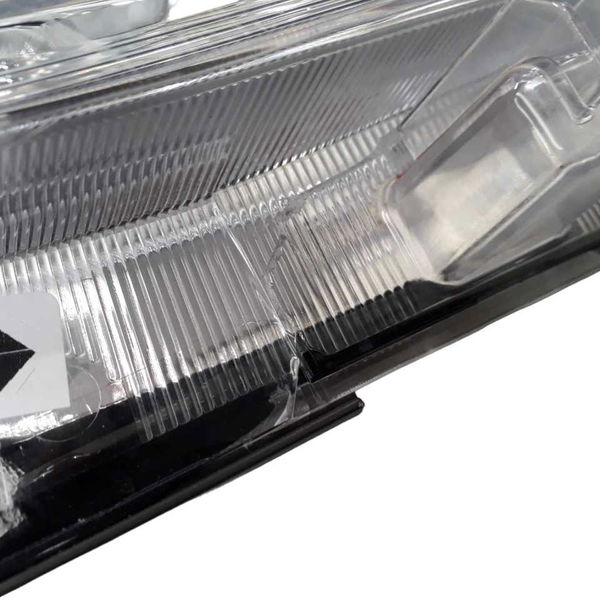 Farol Direito Toyota Yaris 2022 Original Usado Detalhes Direito