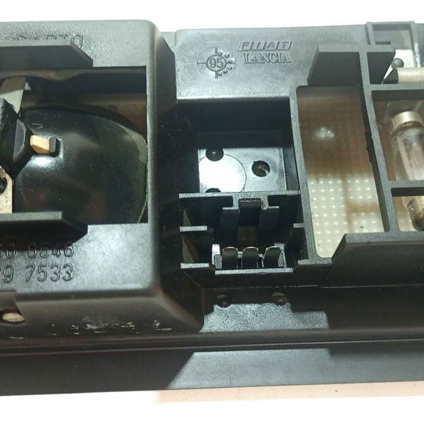 Luz De  Cortesia Fiat Tempra 1991 1999 Interna Traseira