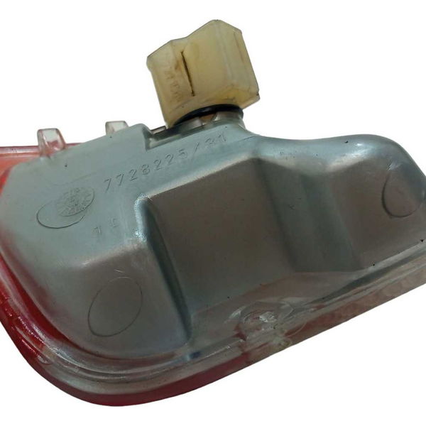 Luz Cortesia Porta Fiat Tempra 1992 1999 Dianteira Direita